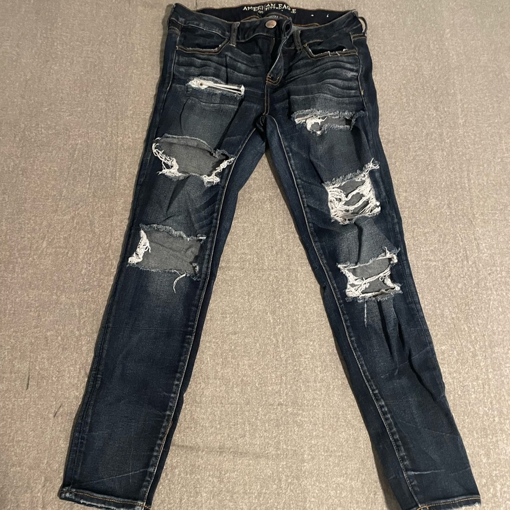 American eagle ripped jeans